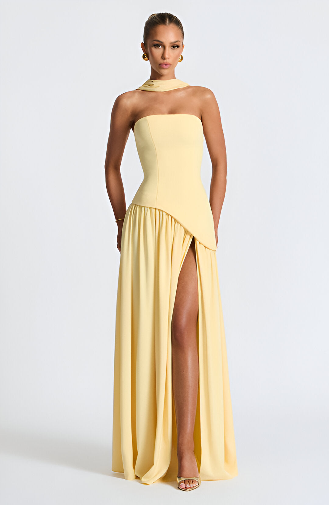 Abito Maxi: Audacia ed Eleganza