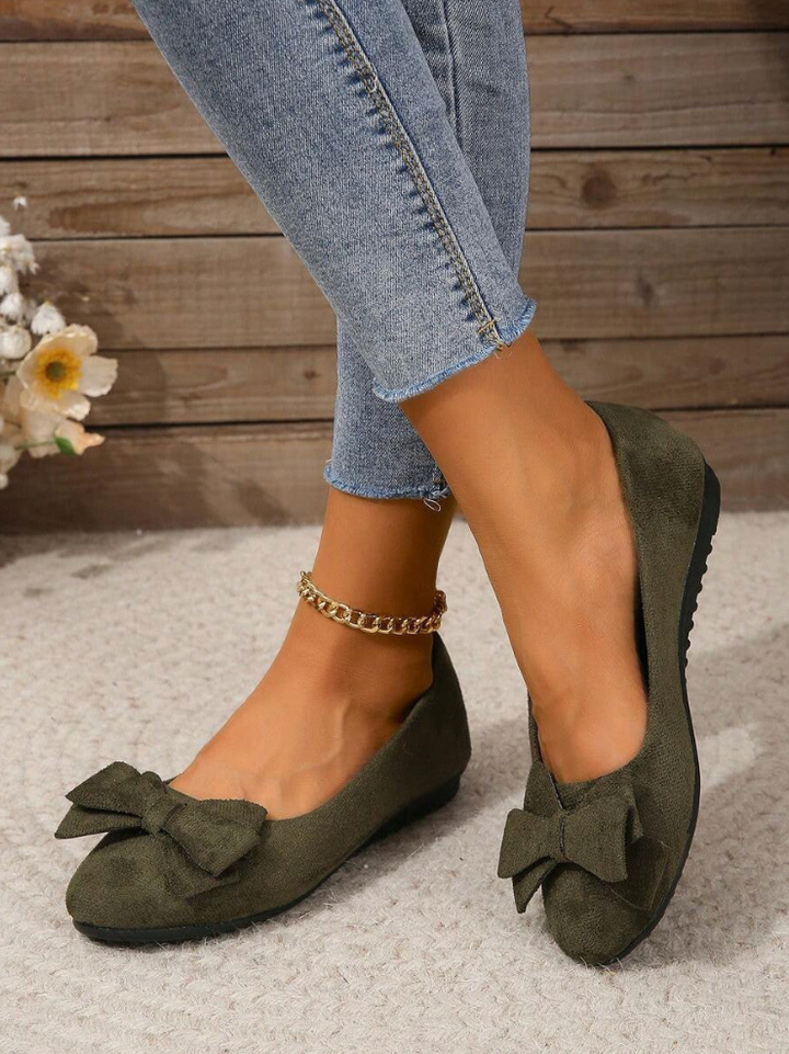 Elegant Relief: All-Day Foot Comfort