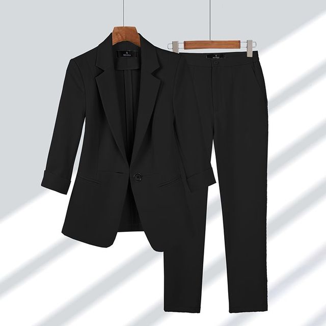 Eleganza Sofisticata Blazer & Pantaloni