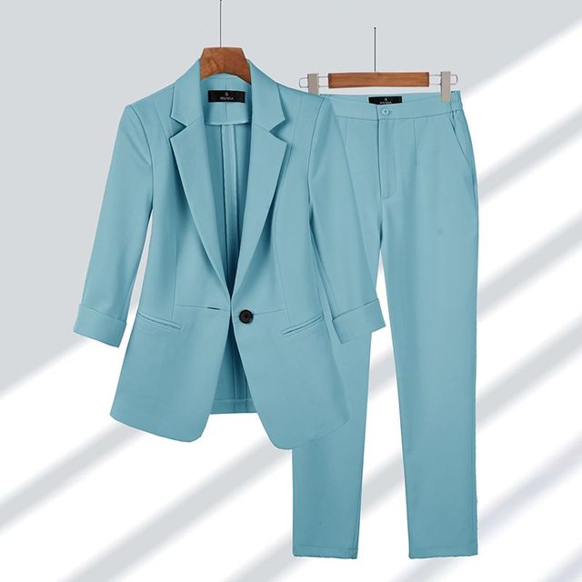 Eleganza Sofisticata Blazer & Pantaloni