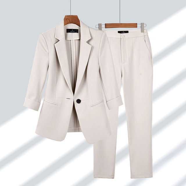 Eleganza Sofisticata Blazer & Pantaloni