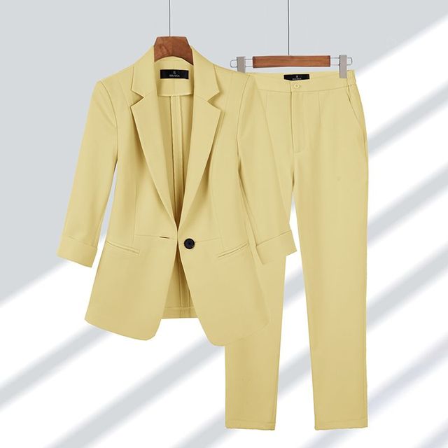 Eleganza Sofisticata Blazer & Pantaloni