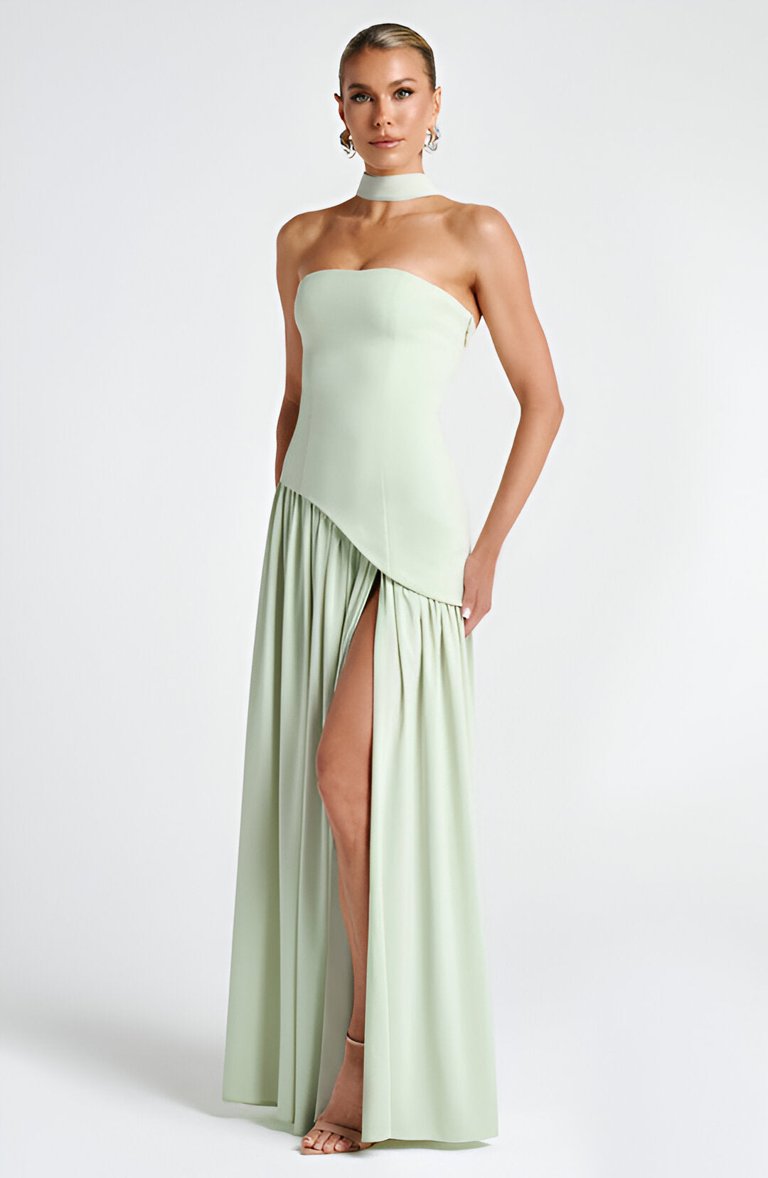 Abito Maxi: Audacia ed Eleganza