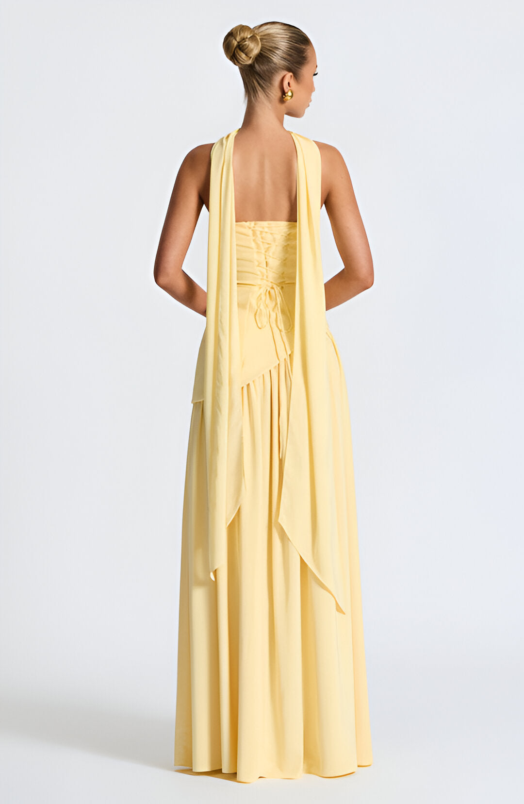 Abito Maxi: Audacia ed Eleganza