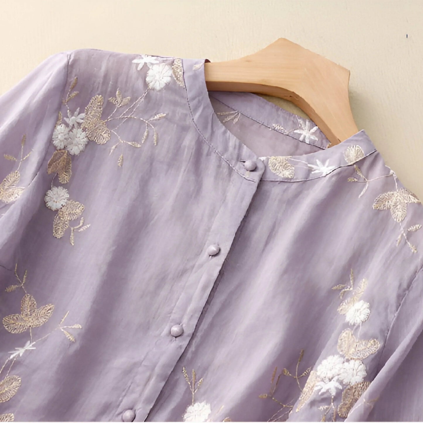 Eleganza Ricamata Top in Cotone