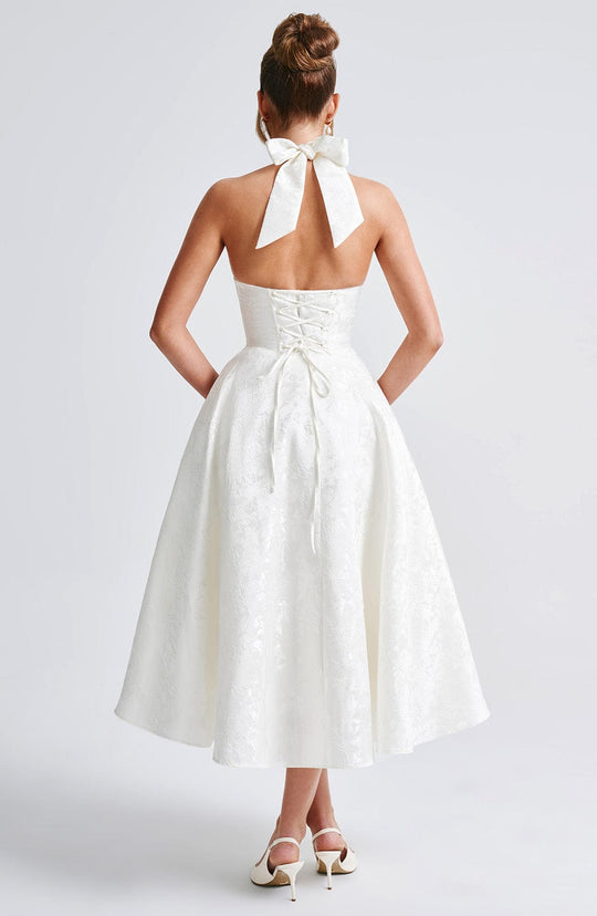 Abito Midi Romantico: comfort e stile