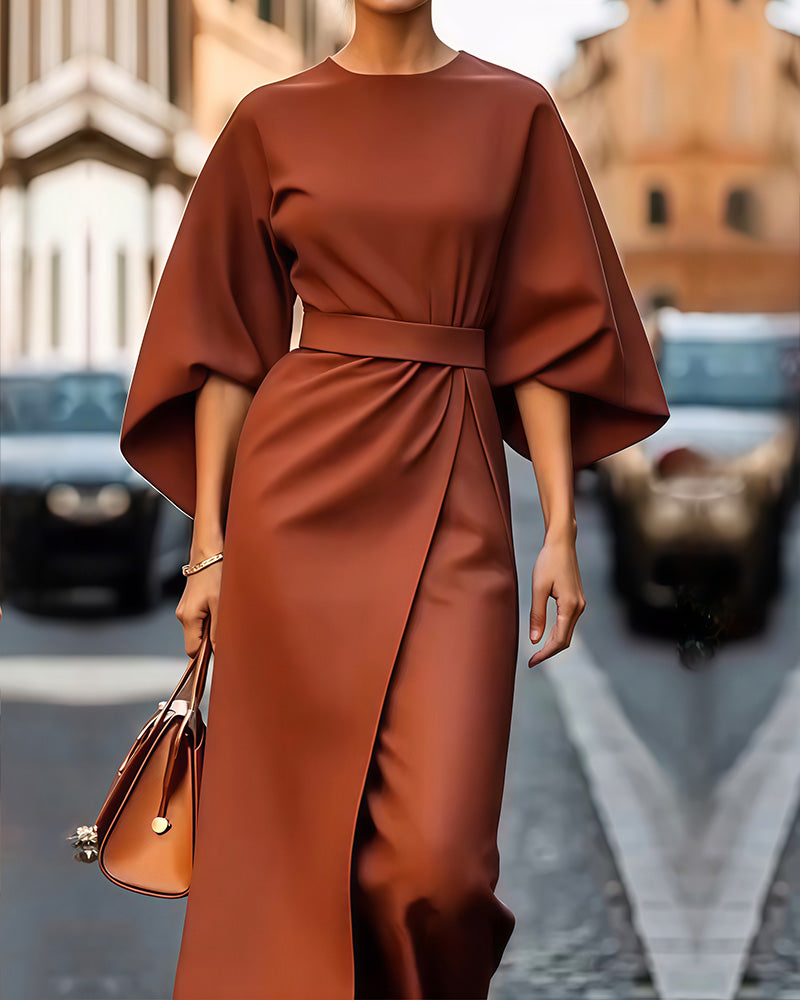 Vestito: Vita accentuata, maniche voluminose