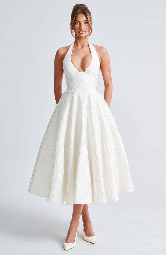 Abito Midi Romantico: comfort e stile