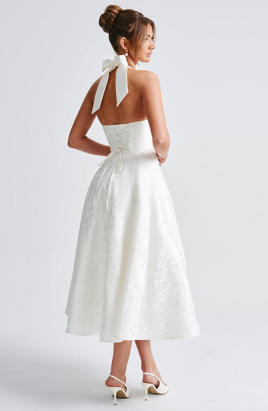 Abito Midi Romantico: comfort e stile
