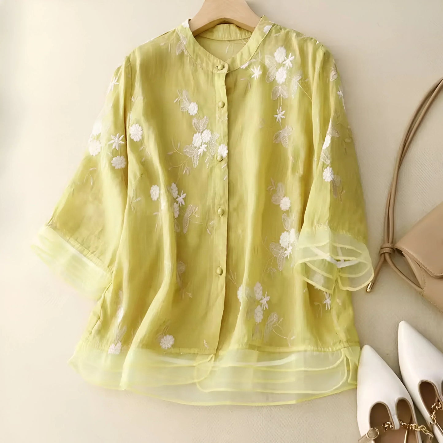 Eleganza Ricamata Top in Cotone