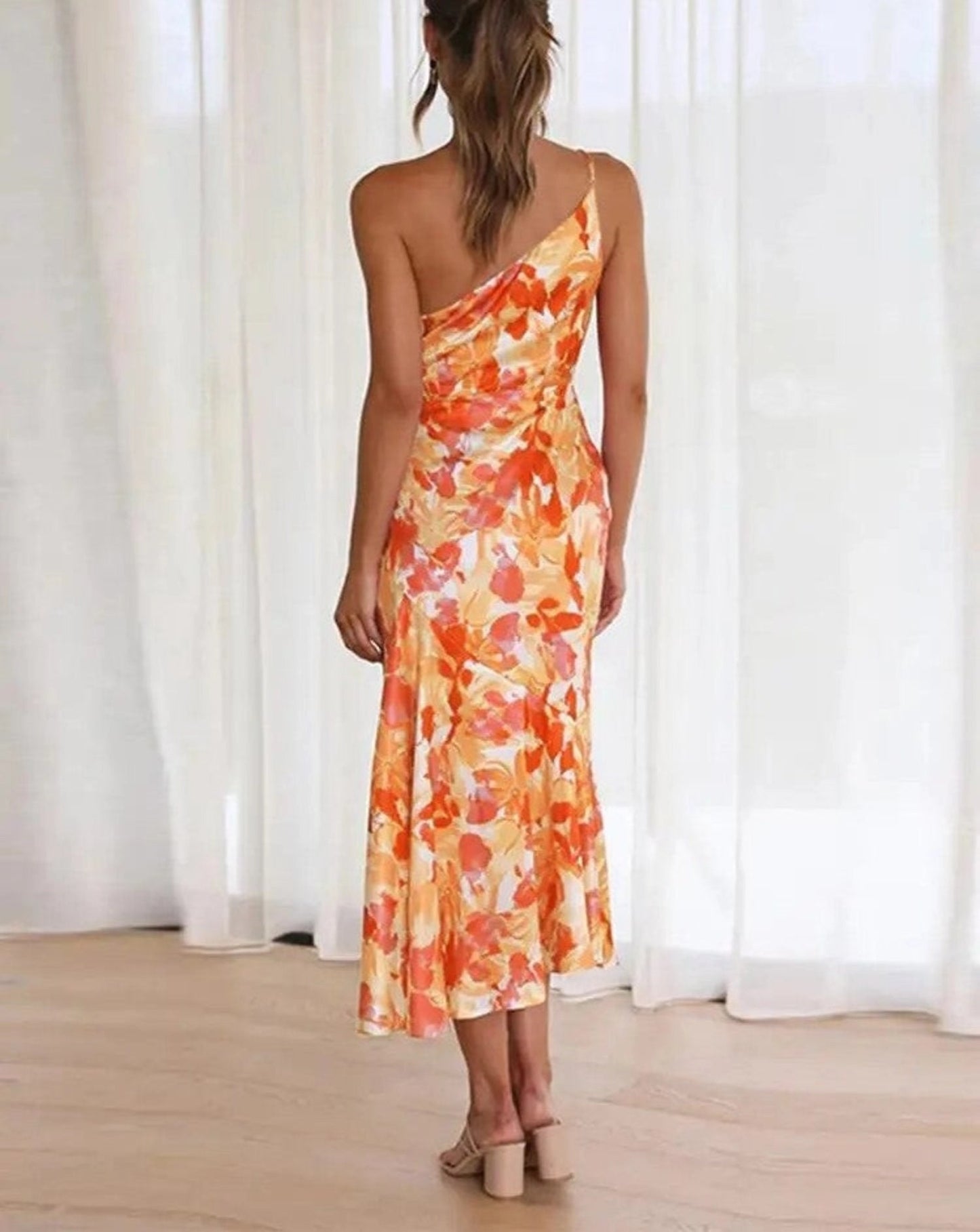 Chic-One-Shoulder Dress