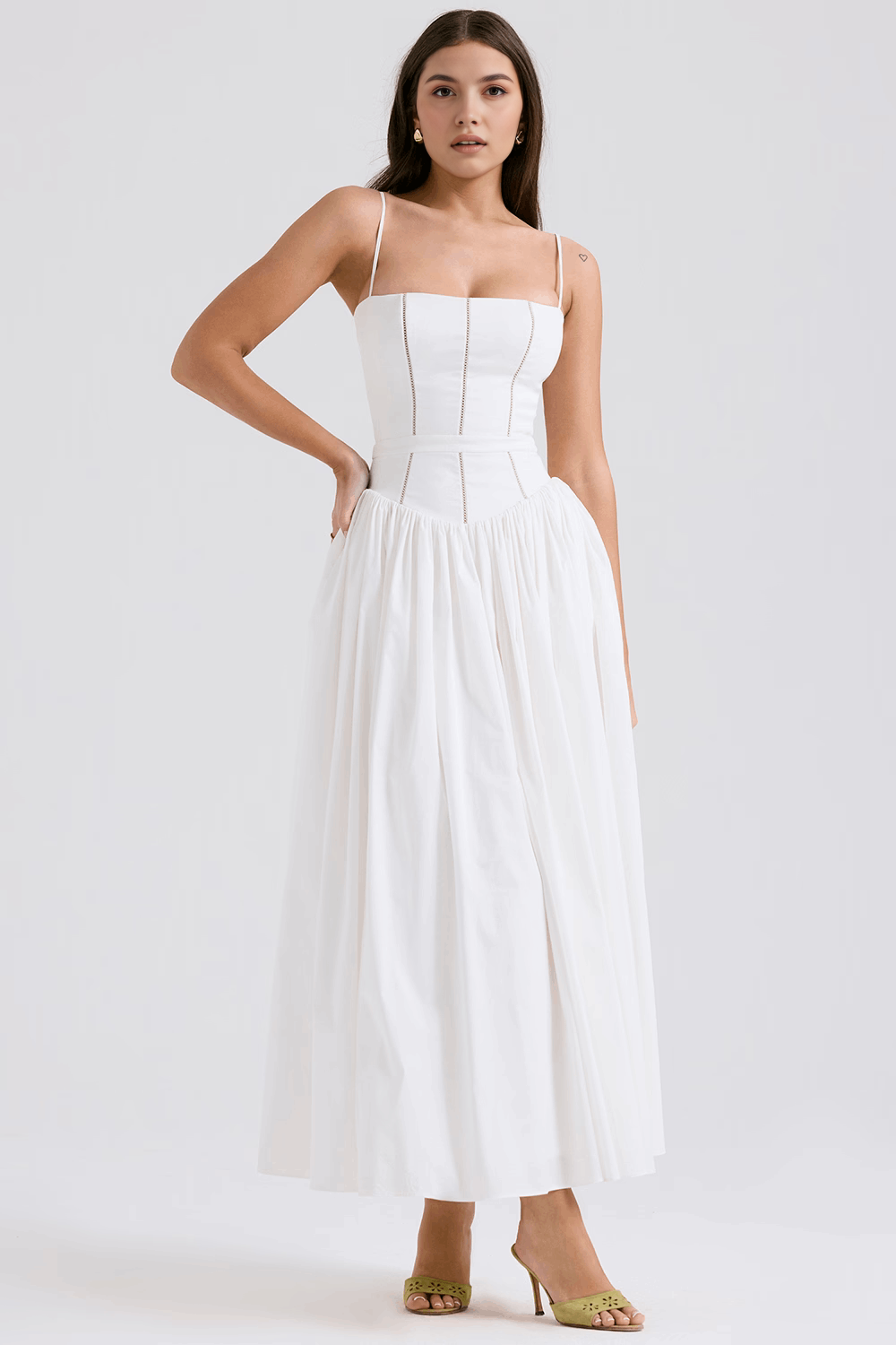 Abito Midi Fiorito: Stile e Comfort