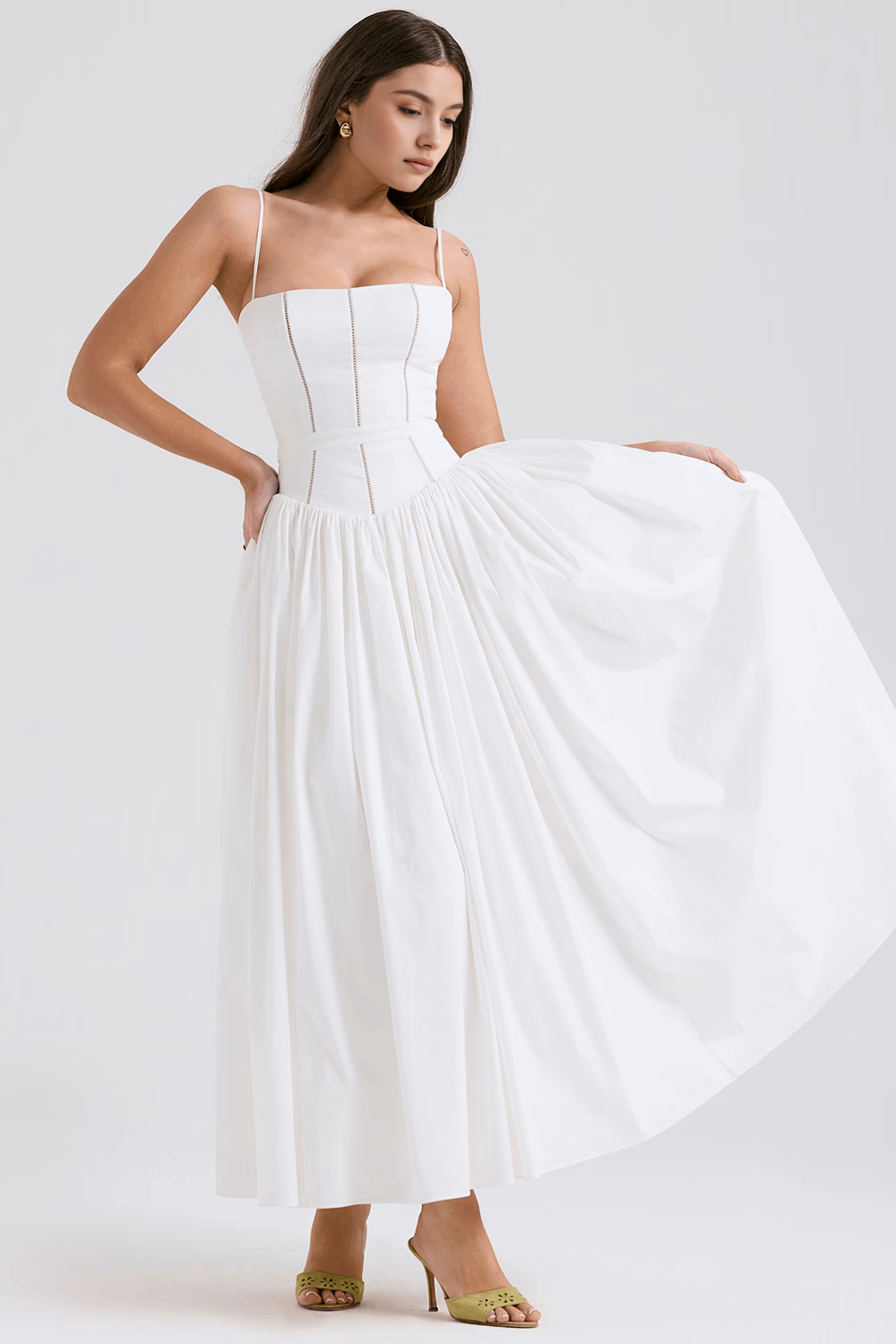 Abito Midi Fiorito: Stile e Comfort