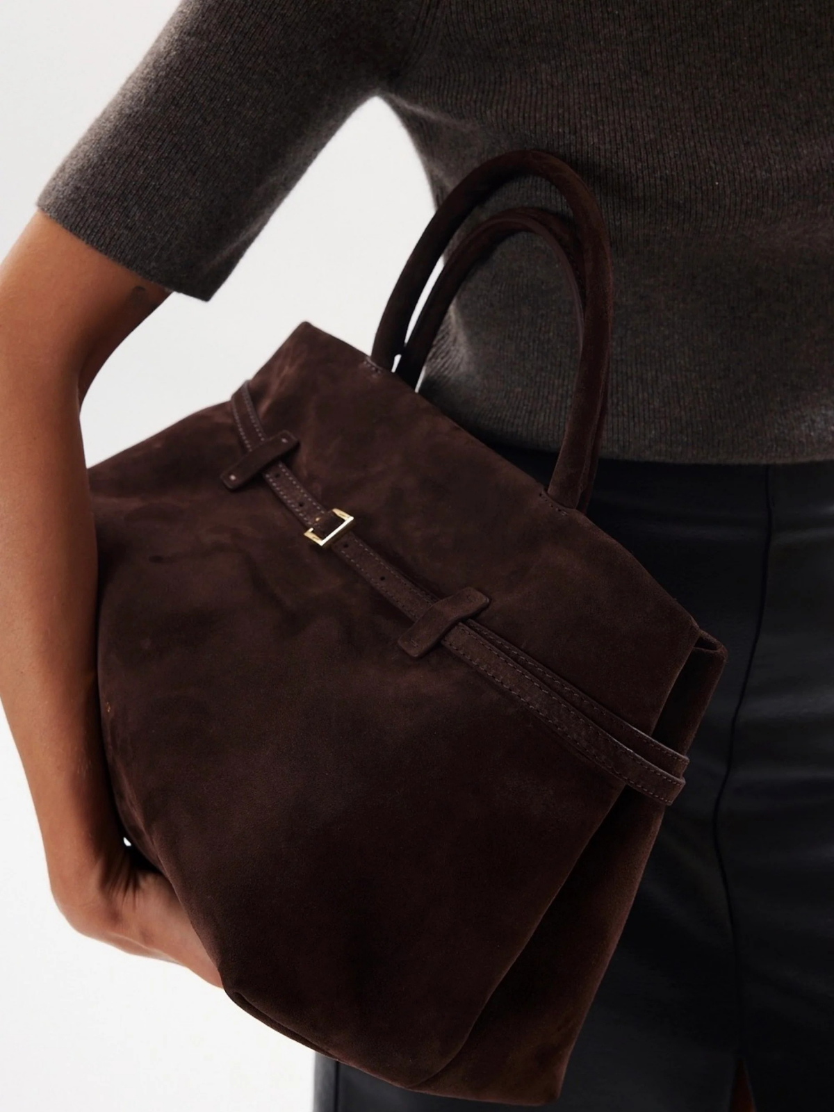 Borsa Manico Vintage: Stile e Funzionalità