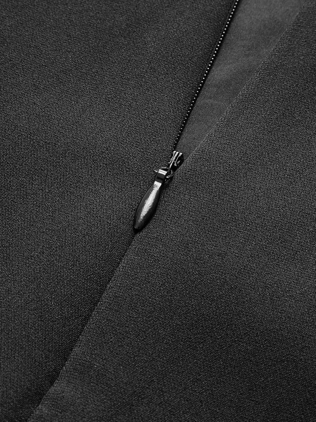 Abito Halter Scolpisce la Silhouette