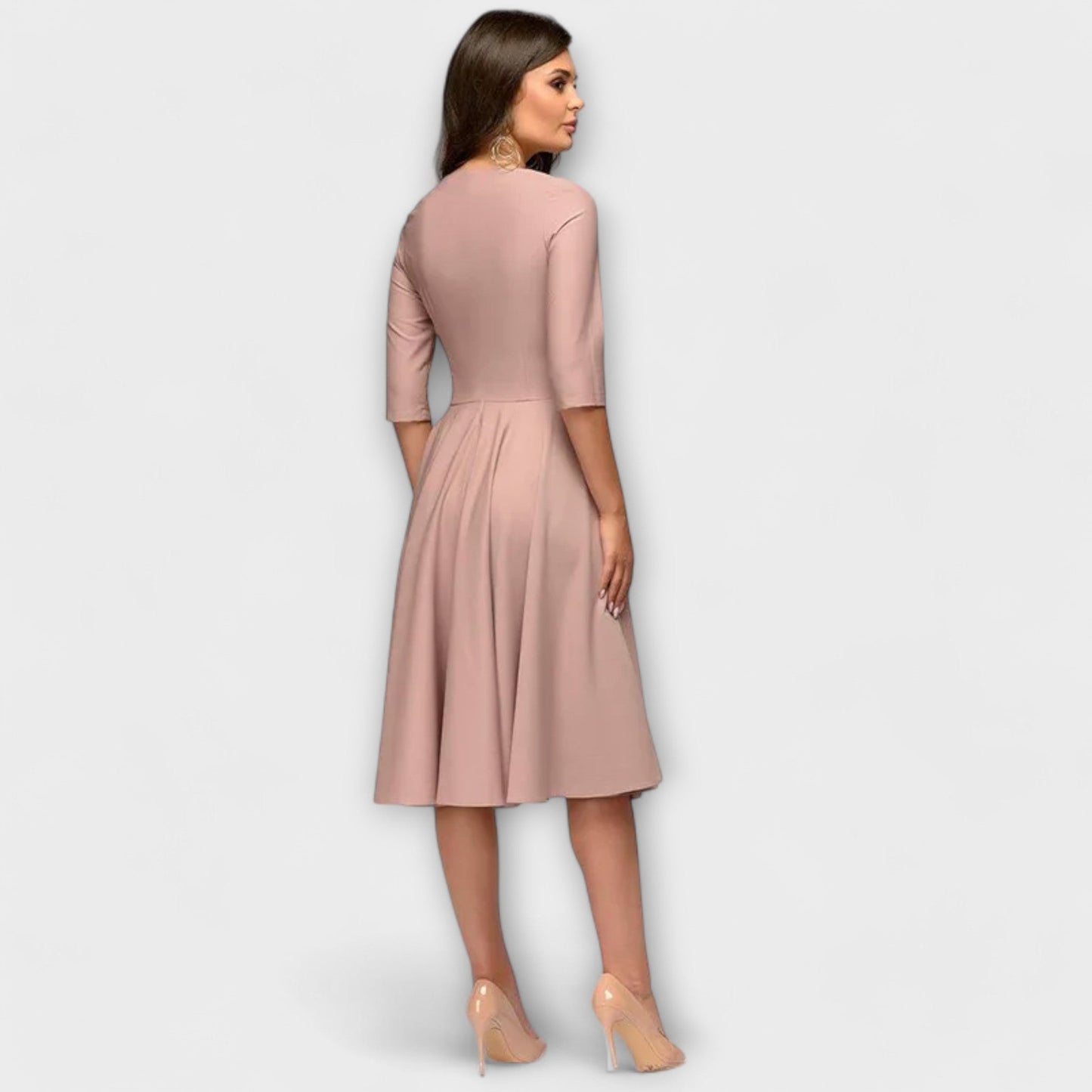 Abito Fluttuante Elegante
