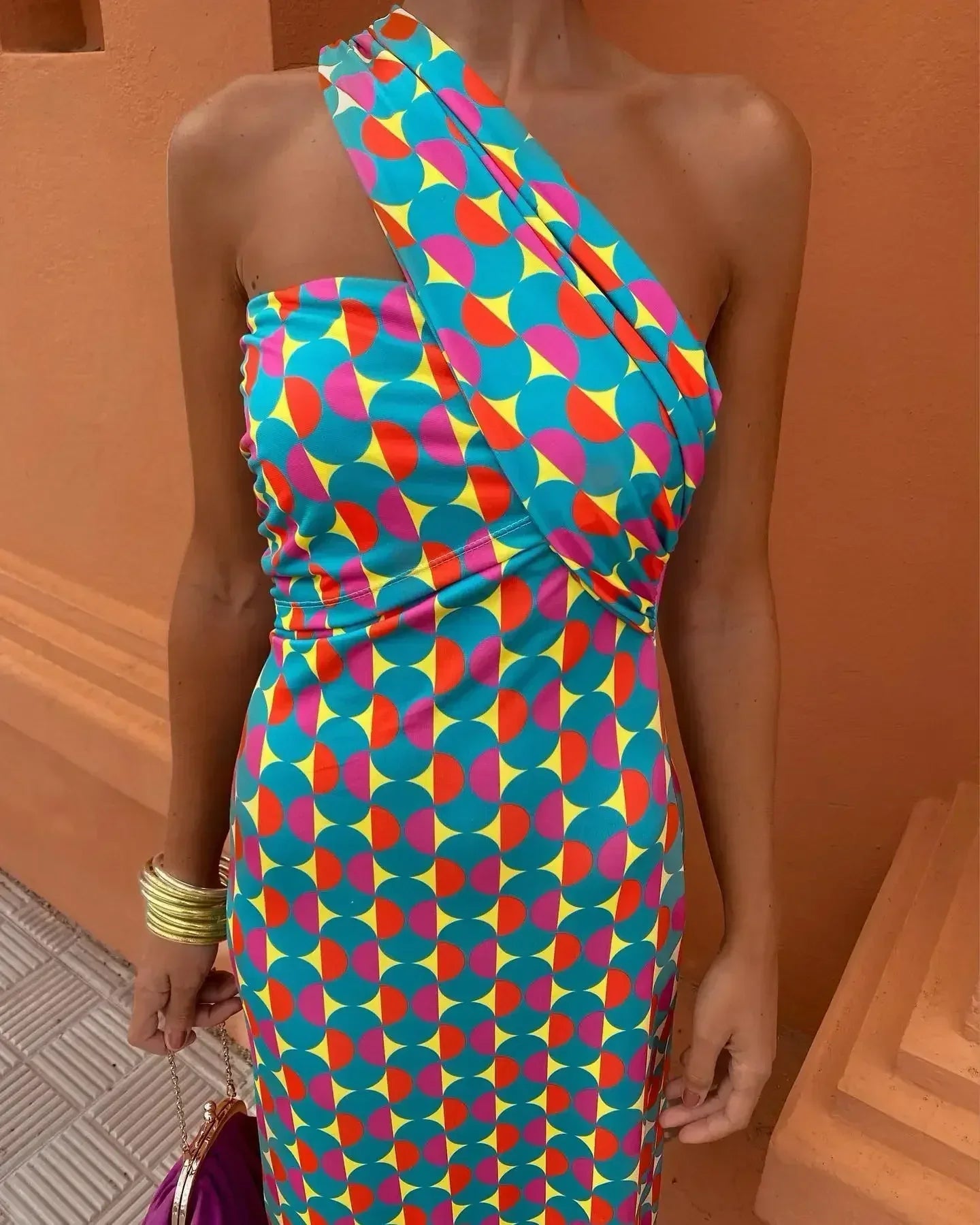 Chic Diagonal-Shoulder Dress