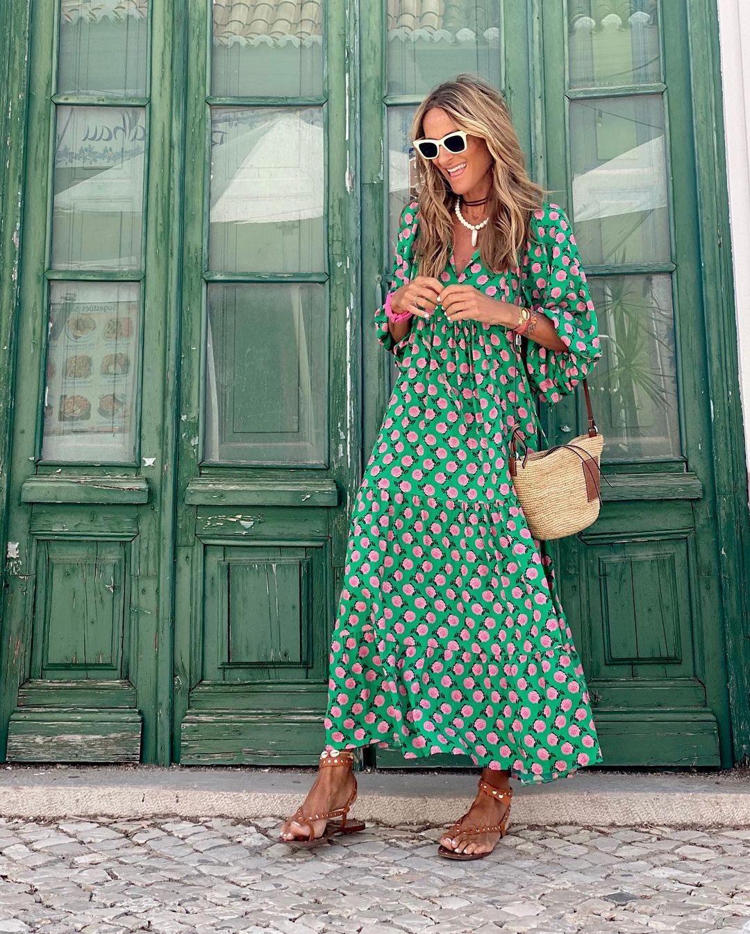 Vestito Lungo, Eleganza in Movimento