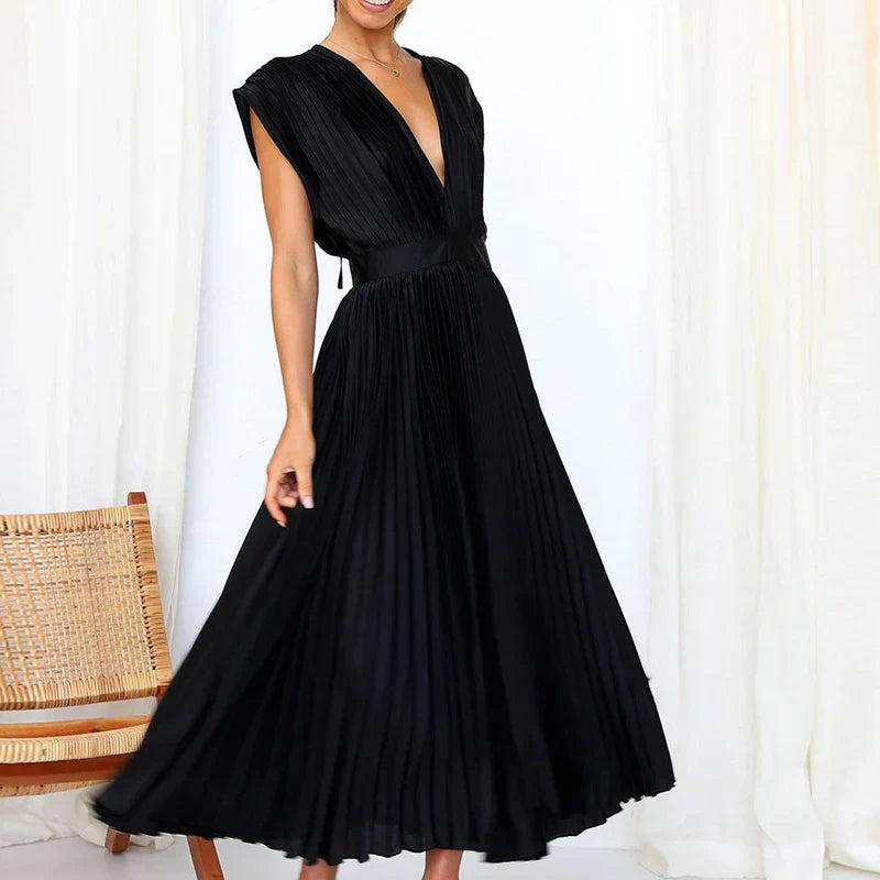 Aroa Elegante Pleated Dress