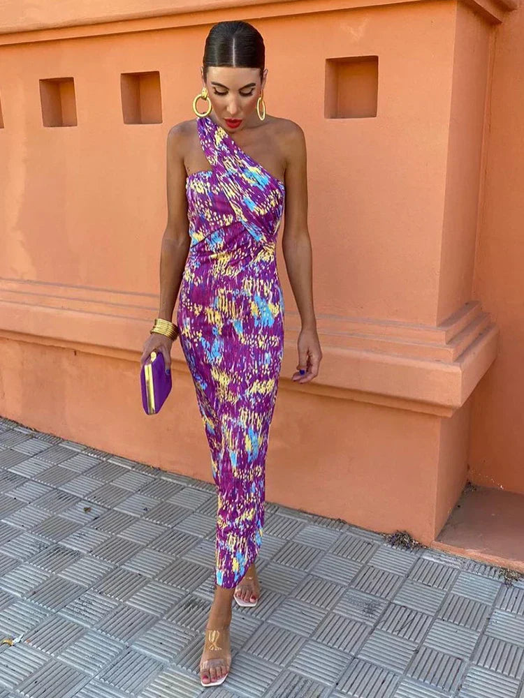 Chic Diagonal-Shoulder Dress