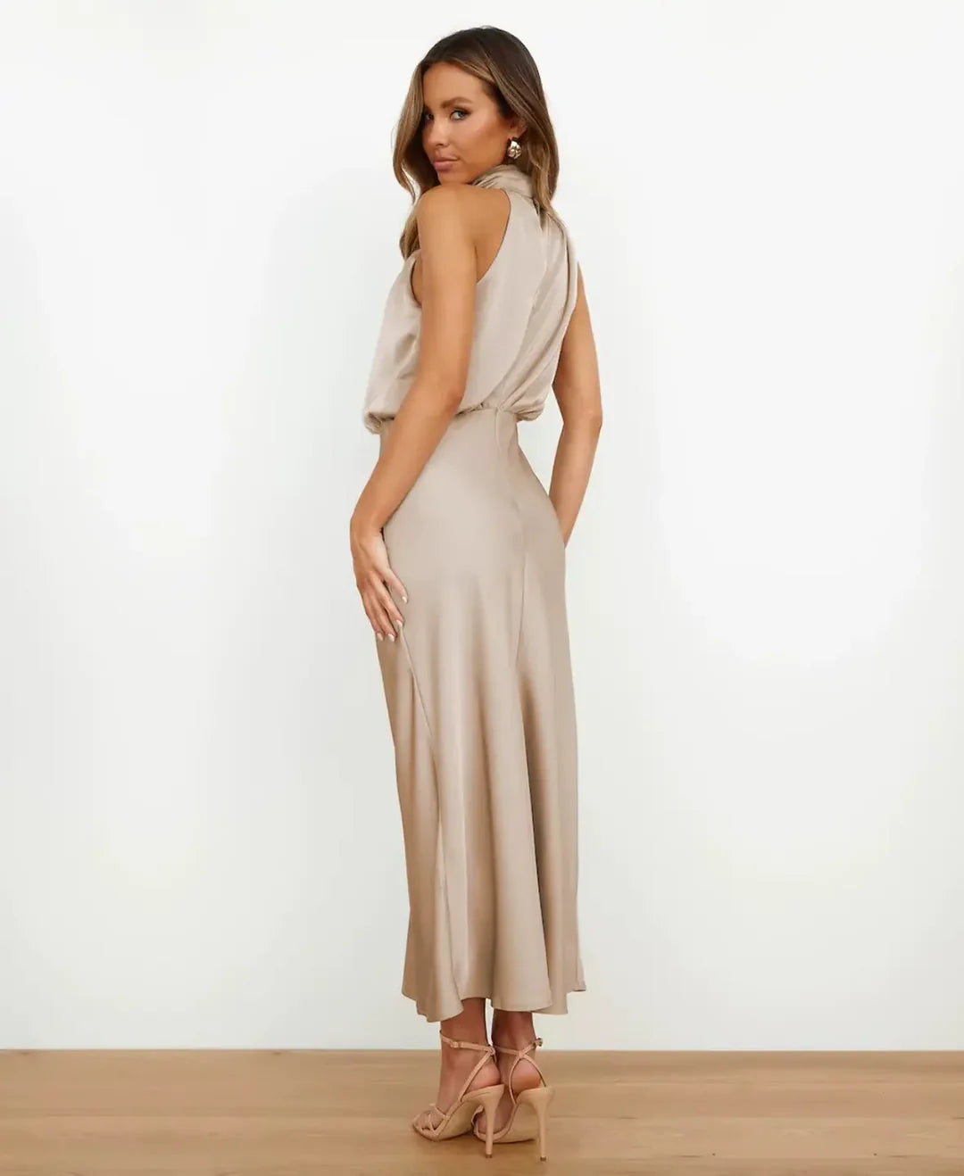 Eleganza Midi Dress