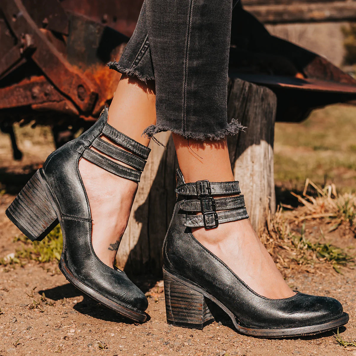 Eleganza Vintage Sandals