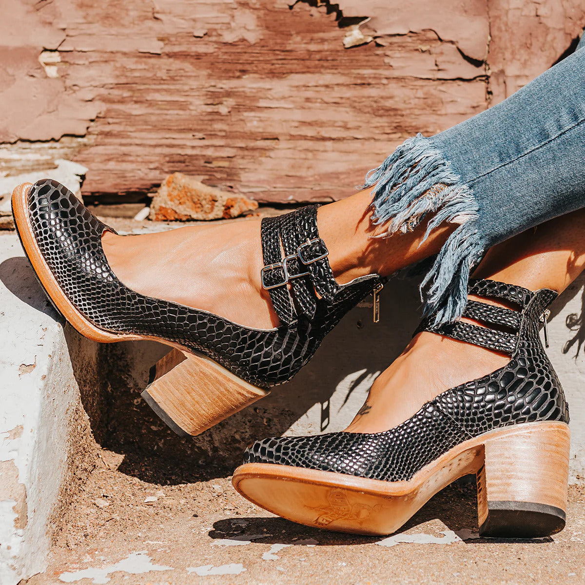 Eleganza Vintage Sandals