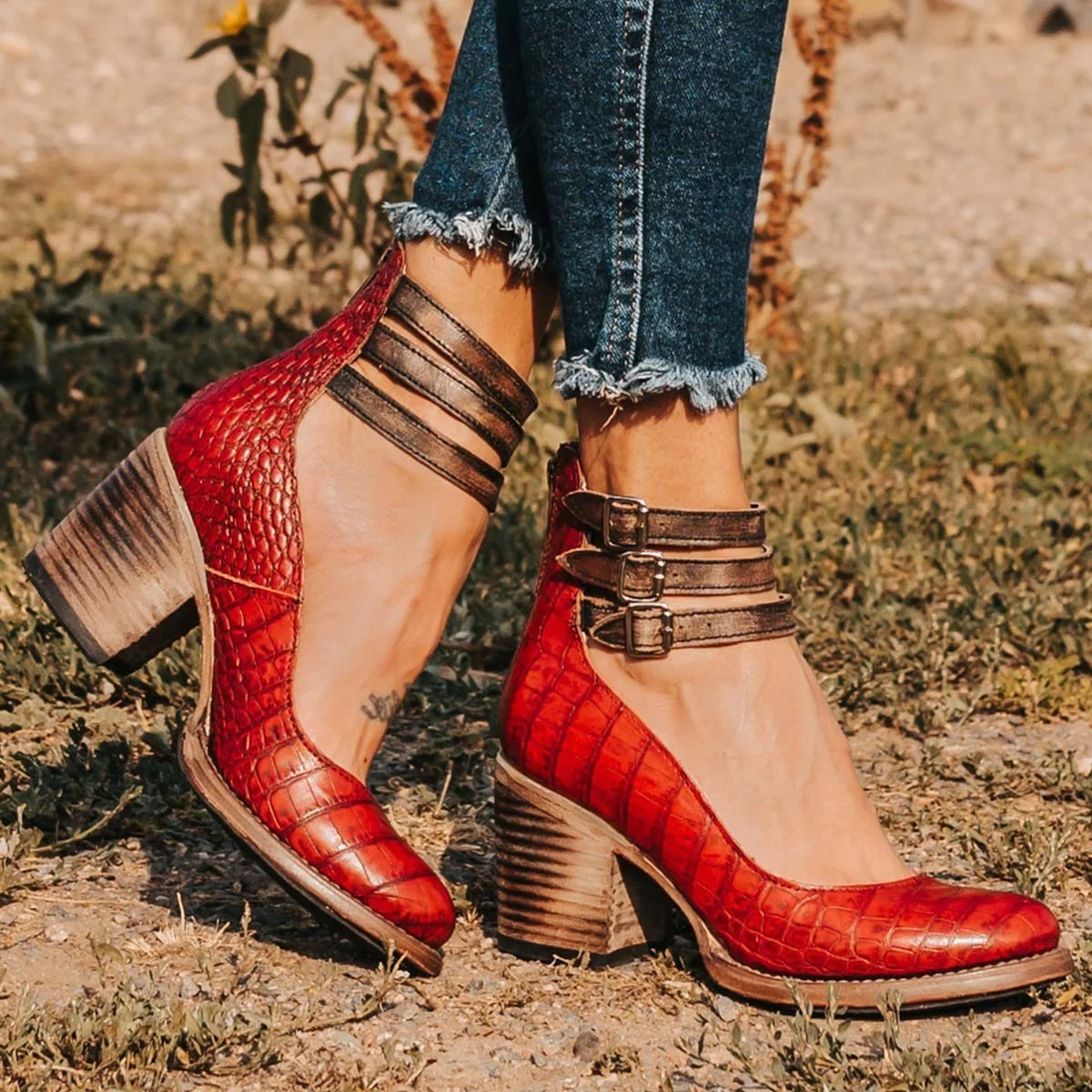 Eleganza Vintage Sandals