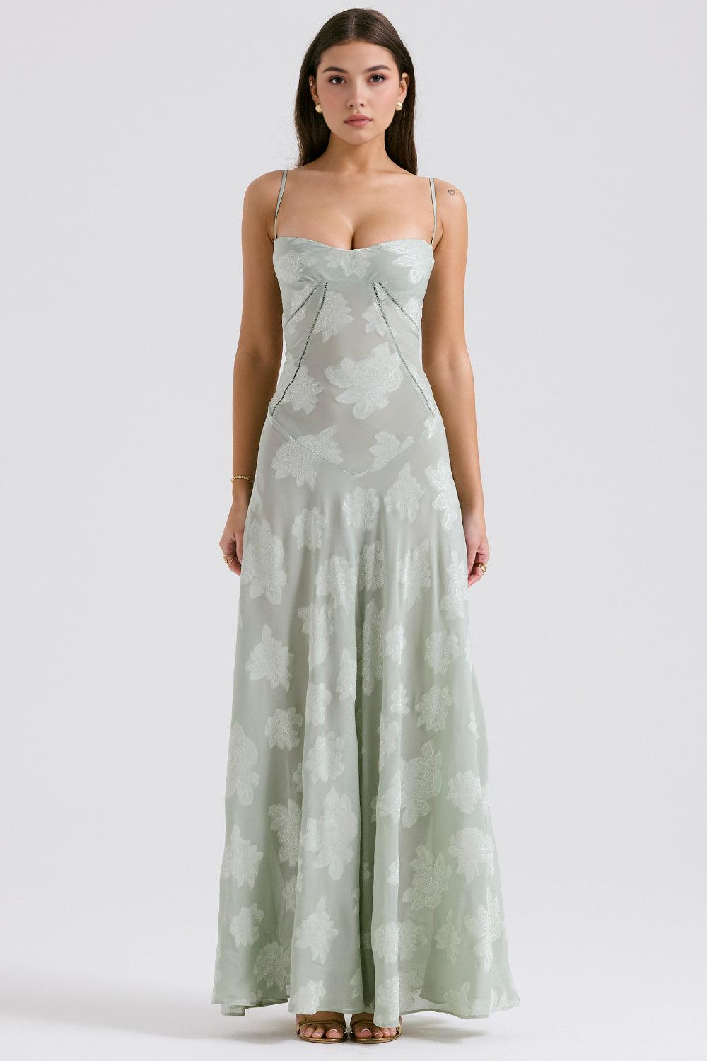 Abito Maxi: Eleganza senza Tempo