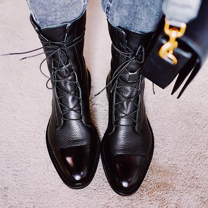 Elegant Heeled Comfort for Every Occasion