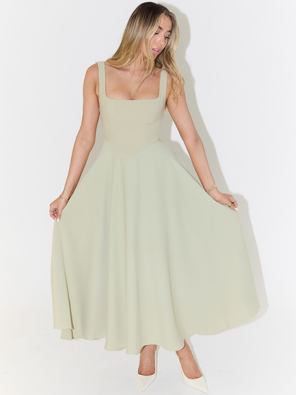 Abito Midi: Eleganza e Grazia