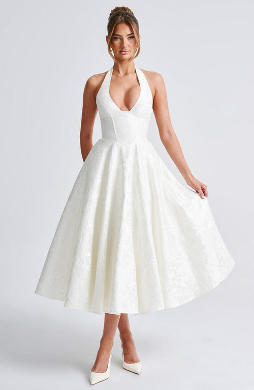 Abito Midi Romantico: comfort e stile