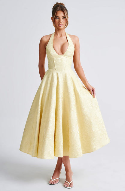 Abito Midi Romantico: comfort e stile