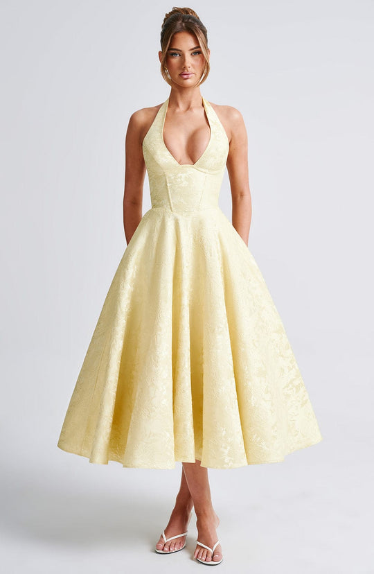 Abito Midi Romantico: comfort e stile