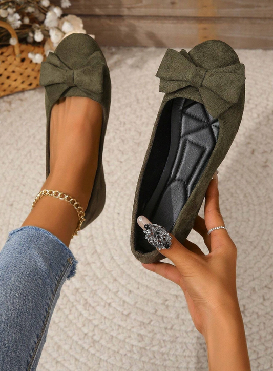 Elegant Relief: All-Day Foot Comfort