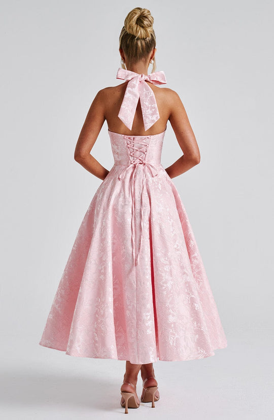 Abito Midi Romantico: comfort e stile