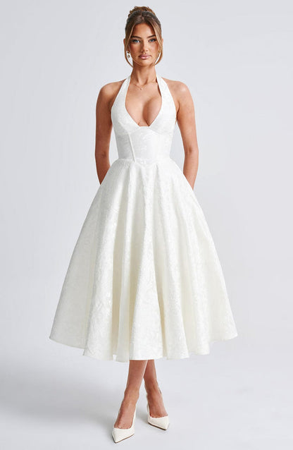 Abito Midi Romantico: comfort e stile