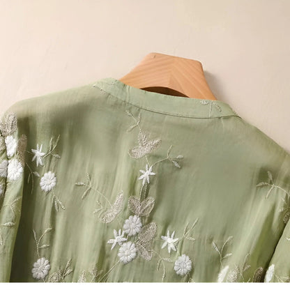 Eleganza Ricamata Top in Cotone