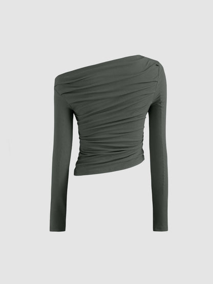 Top Asimmetrico: l'eleganza che valorizza