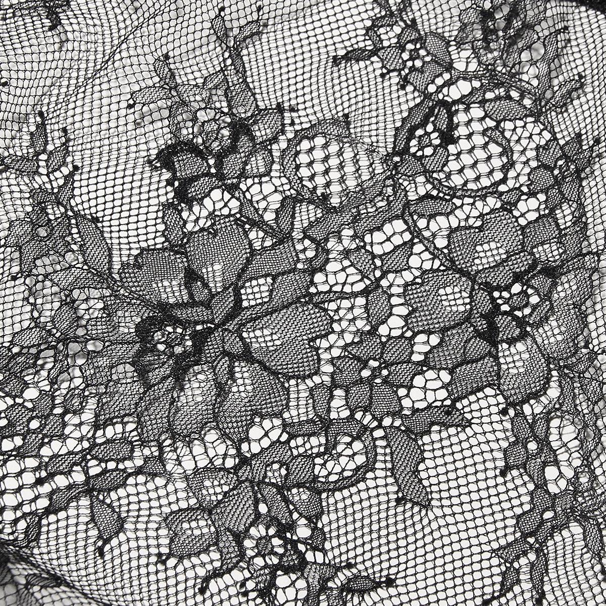 Celeste Eleganza: Abito Maxi in Pizzo