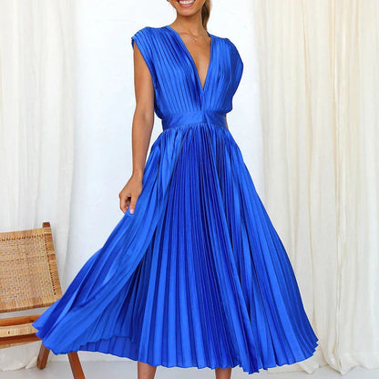 Aroa Elegante Pleated Dress