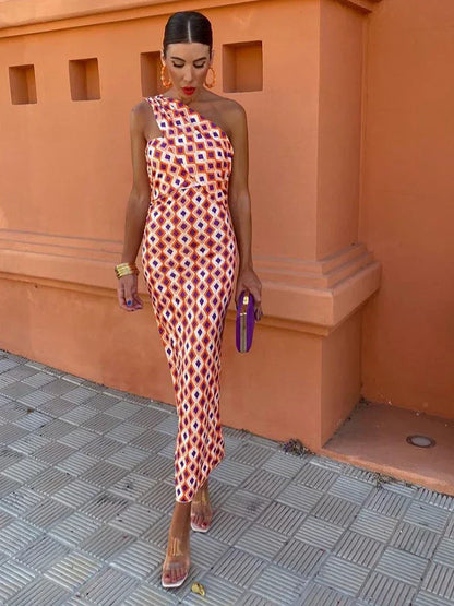 Chic Diagonal-Shoulder Dress