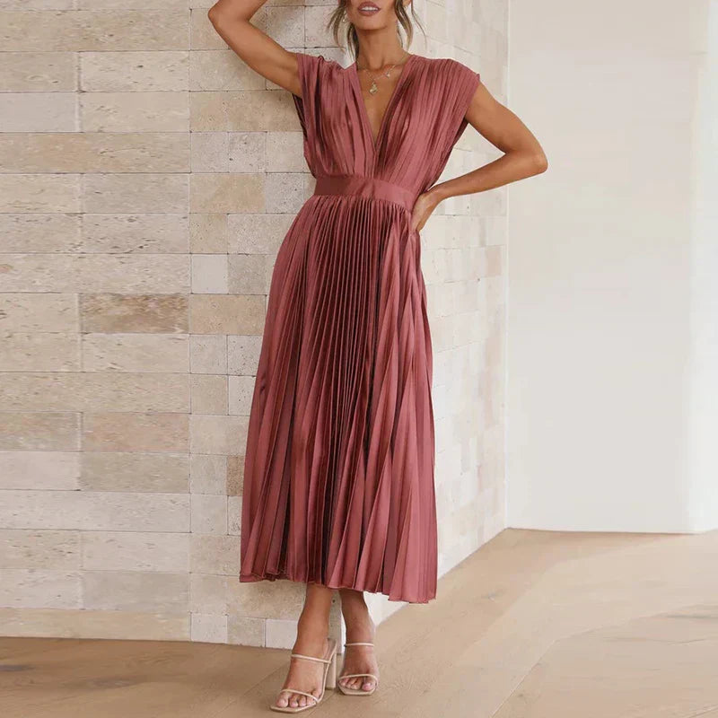 Aroa Elegante Pleated Dress